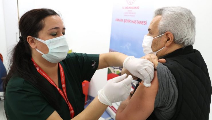 65 yaş üstü için Covid aşısı uygulaması başladı