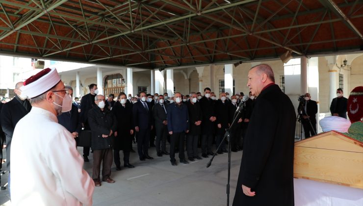 Cumhurbaşkanı Erdoğan, “Vasiyetimdir, cenazeme katıl” diyen Hafız Abdullah Nazırlı’yı son yolculuğuna uğurladı