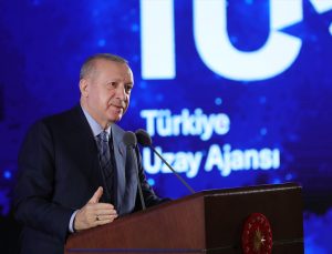 ‘Uzay Programı’nı tanıtan Erdoğan: ‘Çılgın Türkler geliyor’ diyorlar