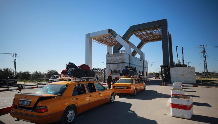 İsrail ordusu Refah sınır kapısının Gazze tarafını ele geçirdiğini duyurdu