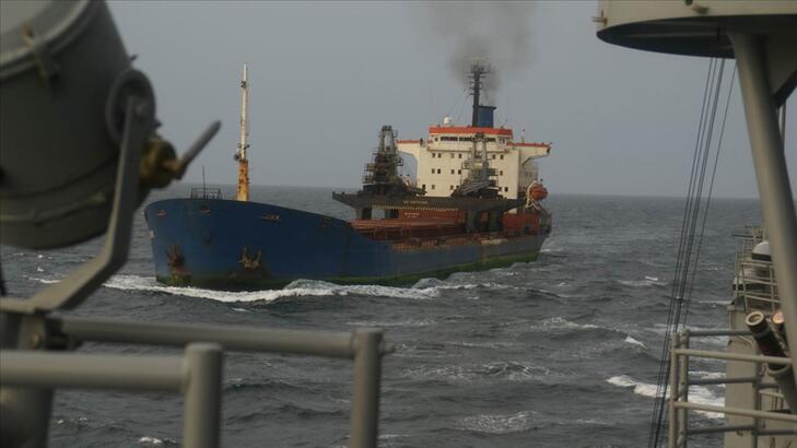 Hindistan’da korsanların ele geçirdiği gemi kurtarıldı
