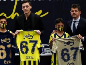 Mesut Özil’in imzaladığı 3 forma rekor fiyata satıldı