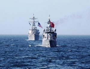 Türkiye ve ABD Deniz Kuvvetleri’nden Karadeniz’de geçiş eğitimi