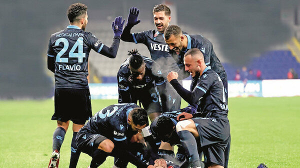 Trabzonspor’un 17 yıl aradan sonra en uzun galibiyet serisi
