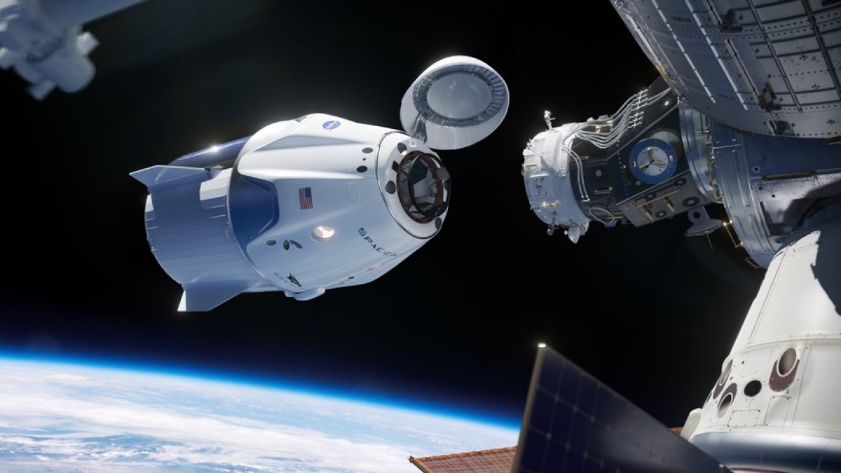 SpaceX, yıl sonuna doğru uzaya turist gönderecek