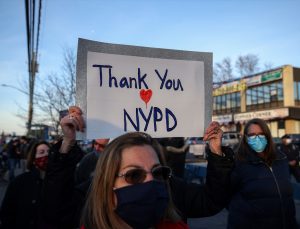 New York’ta polis destekçileri gösteri düzenledi