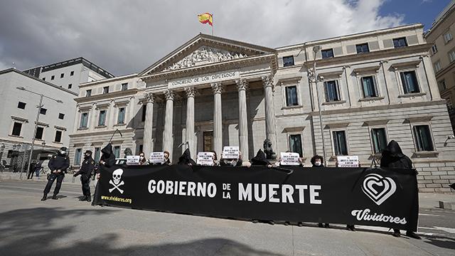İspanya’da ötenazi yasallaştı