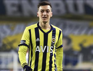 Mesut Özil, 6 maç oynayamayacak