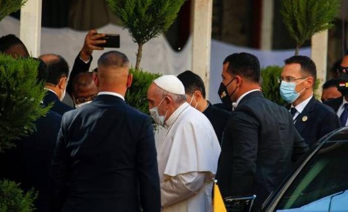 Papa Francis, Sistani ile bir araya geldi