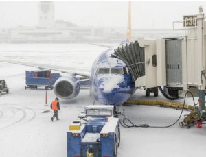 ABD’de uçak seferleri kar fırtınası nedeniyle iptal