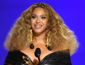 Evsizler, Beyonce konseri nedeniyle otellerden çıkarılıyor