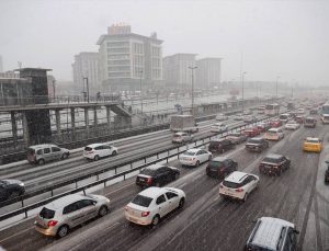 İstanbul’da kar ve dolu yağışı
