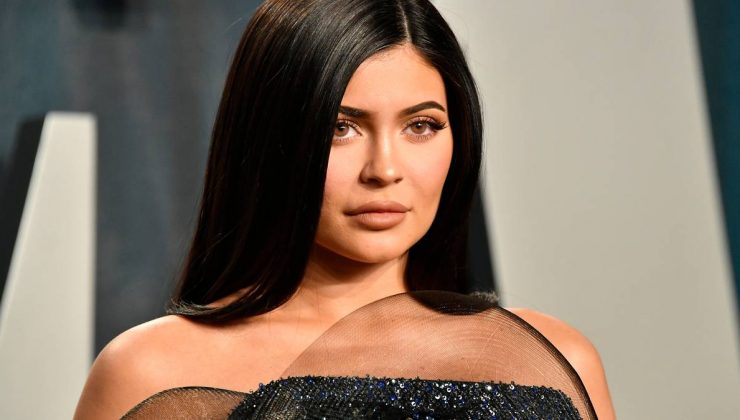 Kylie Jenner, makyajcısı için bağış talebinde bulundu… Eleştiri yağmuru