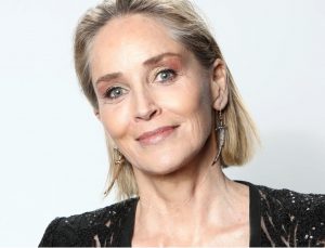 Sharon Stone: Yapımcı rol arkadaşımla seks yapmamı istedi