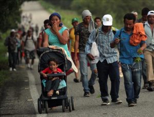 ABD’ye gitmek üzere yola çıkan 2 bin göçmen, Meksika’da kayboldu