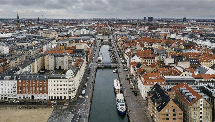 Danimarka Suriyeli mültecilerin oturma izinlerini kaldırıyor