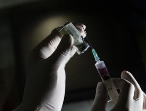 Danimarka tehlikeli diye durdurduğu aşıları yoksul ülkelere gönderecek