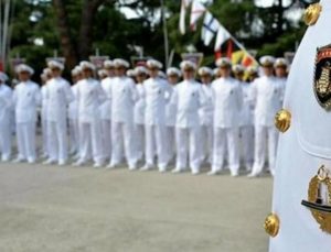 Darbe imalı bildiri soruşturmasında 3 emekli amiral ifade veriyor