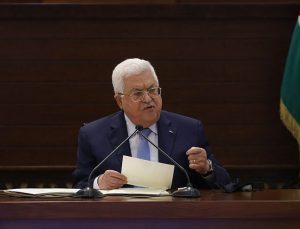 Filistin Devlet Başkanı Abbas, İsrail saldırıları ve ateşkes çabalarını görüşmek üzere Kahire’de