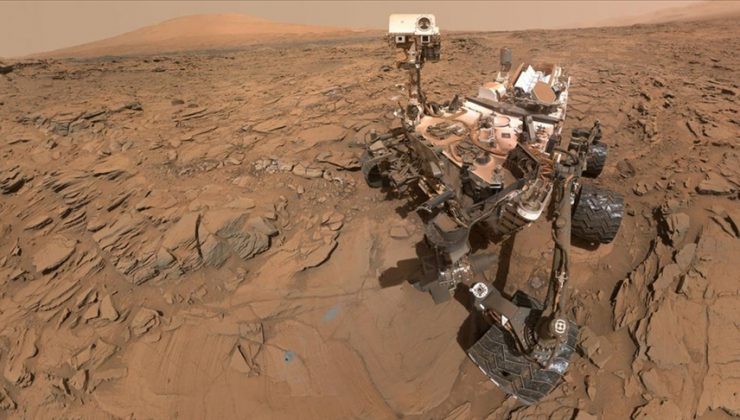 NASA’nın Mars’a indirdiği mini helikopterden ilk fotoğraf geldi