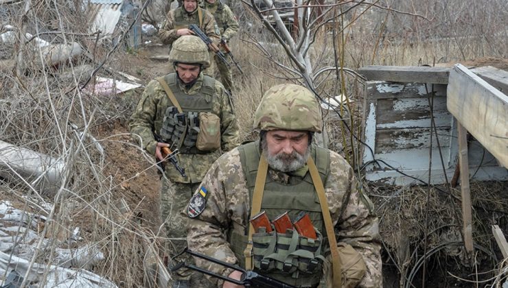 NATO: Rusya, Ukrayna sınırındaki askeri yığınağı derhal sonlandırsın