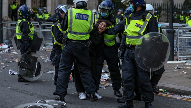 Londra’daki İsrail karşıtı gösteriye polis müdahale etti