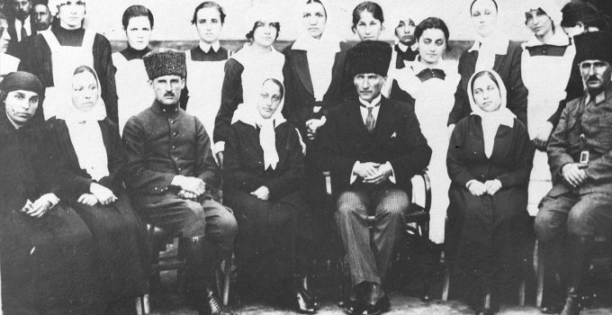 19 Mayıs’a özel arşiv fotoğraflarıyla Atatürk