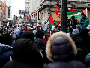 İsrail’in Filistinlilere yönelik saldırıları Londra’da protesto edildi