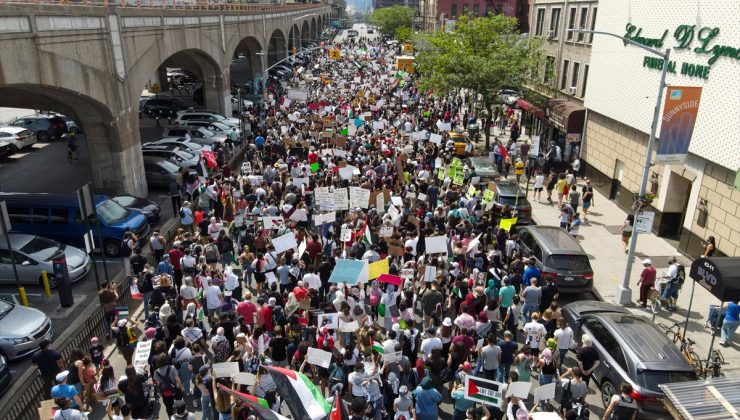 New York’ta binlerce kişi Filistin’e destek için yürüdü