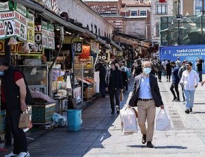 Bayram alışverişinin kalbi Eminönü ve Mısır Çarşısı sessiz kaldı