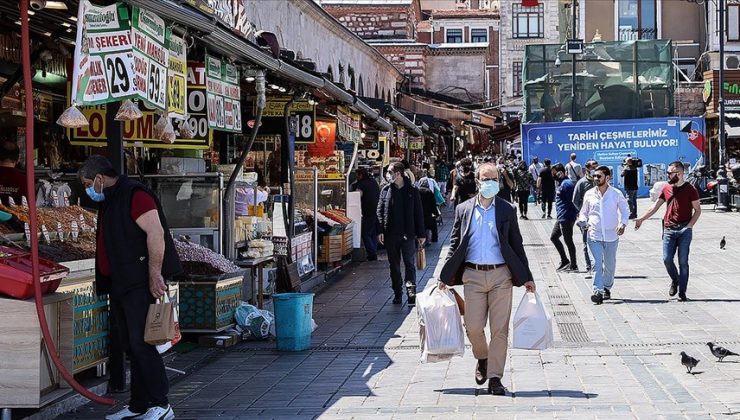 Bayram alışverişinin kalbi Eminönü ve Mısır Çarşısı sessiz kaldı