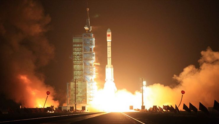 Çin’in uzaya gönderdiği roketin gövdesi kontrolden çıktı