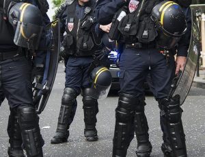 Fransa’da olaylı 1 Mayıs: 22 kişi gözaltına alındı