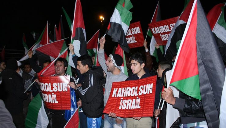 İsrail’in Mescid-i Aksa saldırıları İstanbul’da protesto edildi