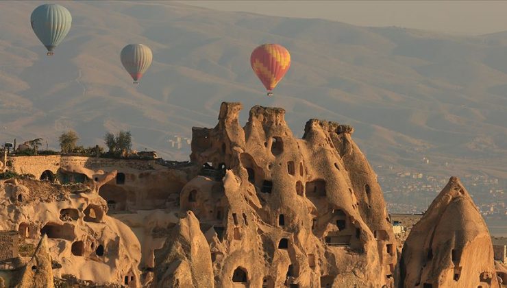 Kapadokya nisanda 74 bin ziyaretçiyi ağırladı