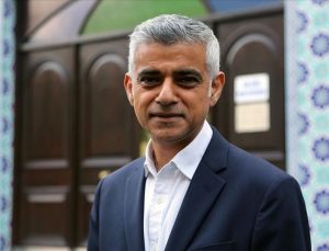 Londra belediye başkanlığına üst üste 2. kez Müslüman aday Sadık Han getirildi