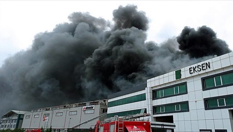 Silivri’de geri dönüşüm fabrikasında yangın