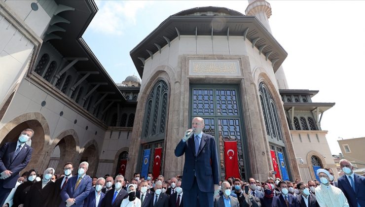 Taksim Camii’nin açılışı İngilizleri rahatsız etti!