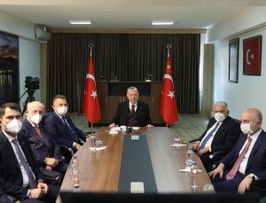 Erdoğan: İçindeki hainlerden temizlenen TSK, başarıdan başarıya koşuyor