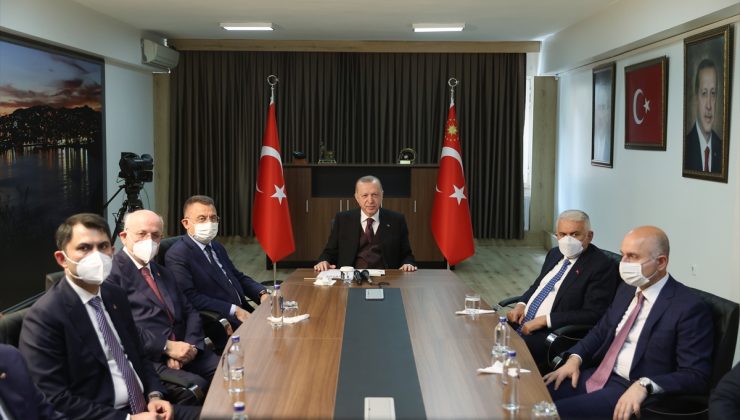 Erdoğan: İçindeki hainlerden temizlenen TSK, başarıdan başarıya koşuyor