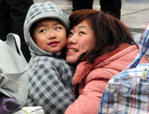 Çin, aile planmasında değişiklik yaptı: 3 çocuğa izin verdi