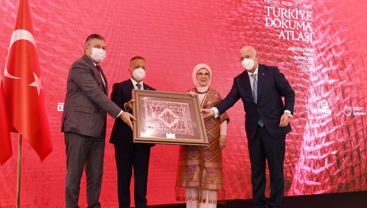 Türkiye’nin ilk “Dokuma Atlası Sergisi” Cumhurbaşkanlığı Külliyesi’nde açıldı