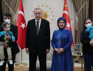 Erdoğan, siyam ikizleri Derman ve Yiğit’in doğum gününü kutladı