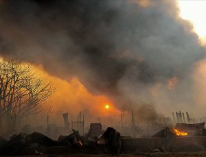 Hindistan’da Arakan’lı Müslümanların kaldığı kampta yangın