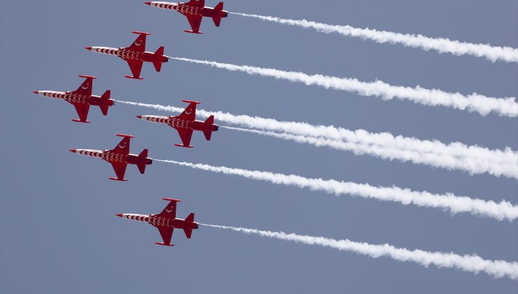 Türk Yıldızları’ndan Konya’da muhteşem gösteri