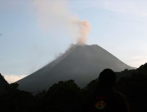 Merapi Yanardağı’nda hareketlilik