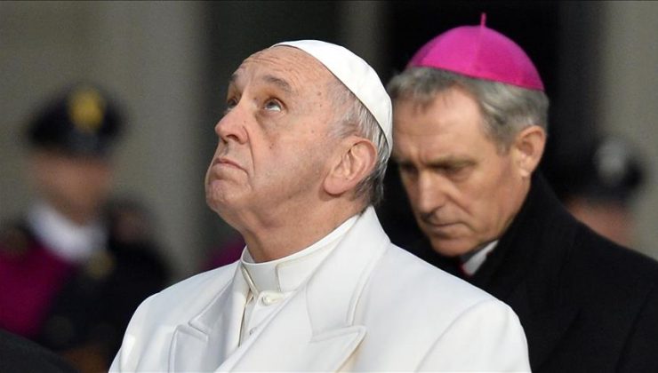 Papa’dan Kanada açıklaması: Haberleri acıyla takip ediyorum