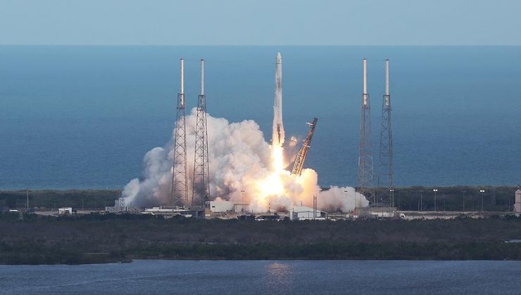 SpaceX’in okyanustaki uzay üssü gelecek yıl açılıyor
