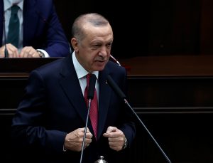 Erdoğan: Karalama kampanyalarını başlarına geçireceğiz