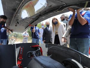 “Dokuz Eylül Üniversitesi Solaris Güneş Arabaları” ekibinin yeni aracı tanıtıldı